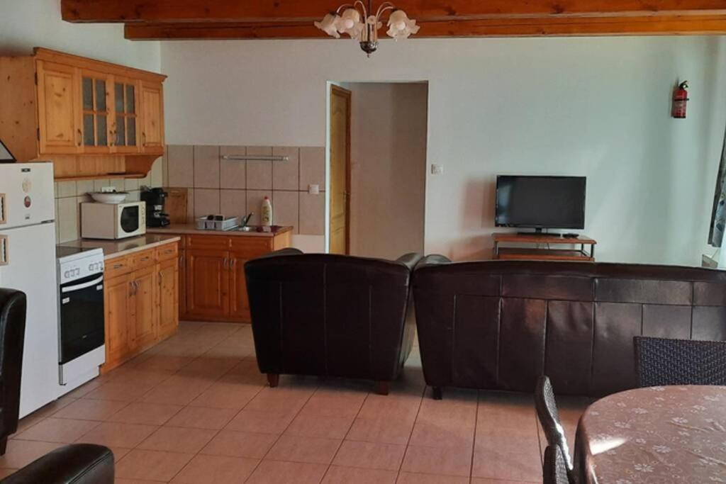 Villa Andrea Nyaralohaz à Kovagoors Extérieur photo